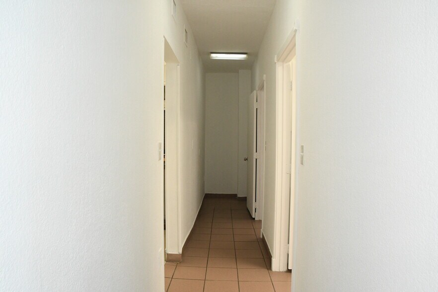 More Photos Of 1920 SW 22nd St, Miami Medical For Lease