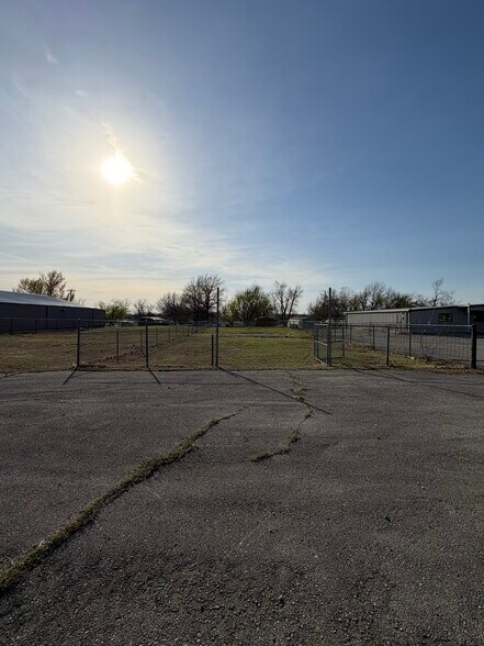 More Photos Of 5550 S Highway 97, Sand Springs Daycare Center For Sale