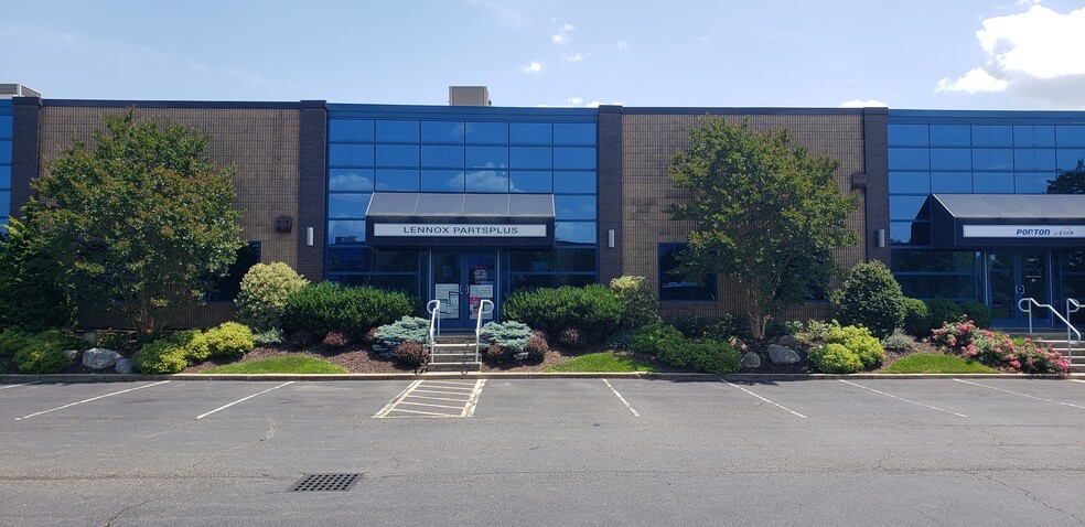 More Photos Of 3001 Hadley Rd, South Plainfield Warehouse For Lease