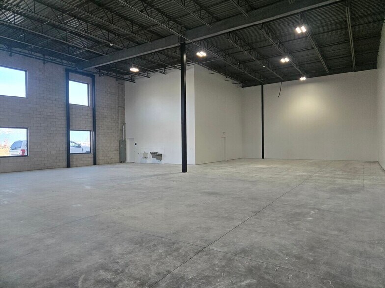 More Photos Of 1548 American Way, Payson Warehouse For Lease