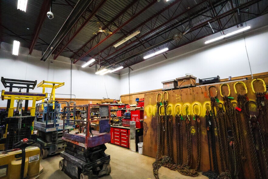 More Photos Of 26620 56 Ave, Langley Twp Warehouse For Sale