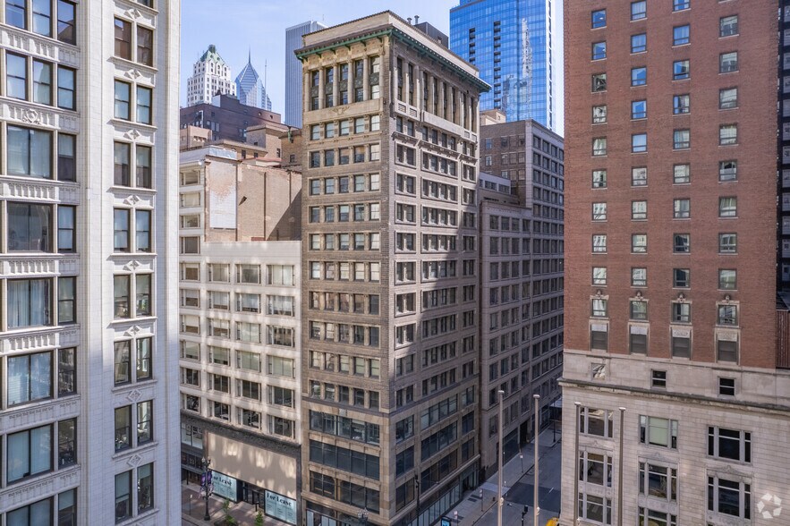 More Photos Of 6 E Monroe St, Chicago Office Residential For Sale