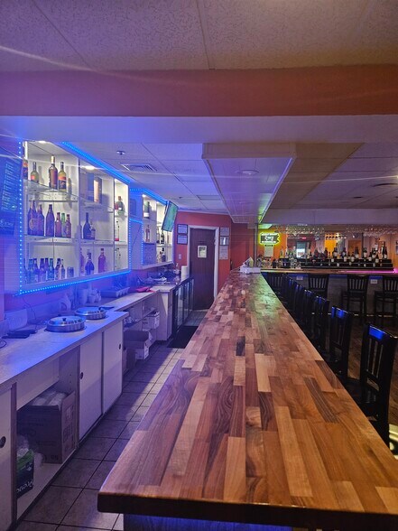 More Photos Of 125 W Main St, Mechanicsburg Restaurant For Sale