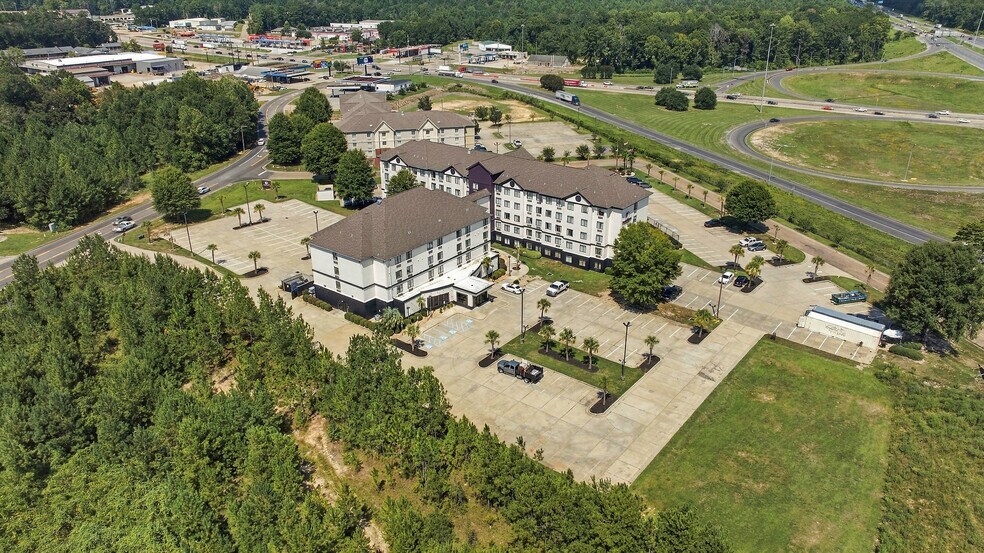 More Photos Of 10 Gateway Dr, Hattiesburg Hotel For Sale
