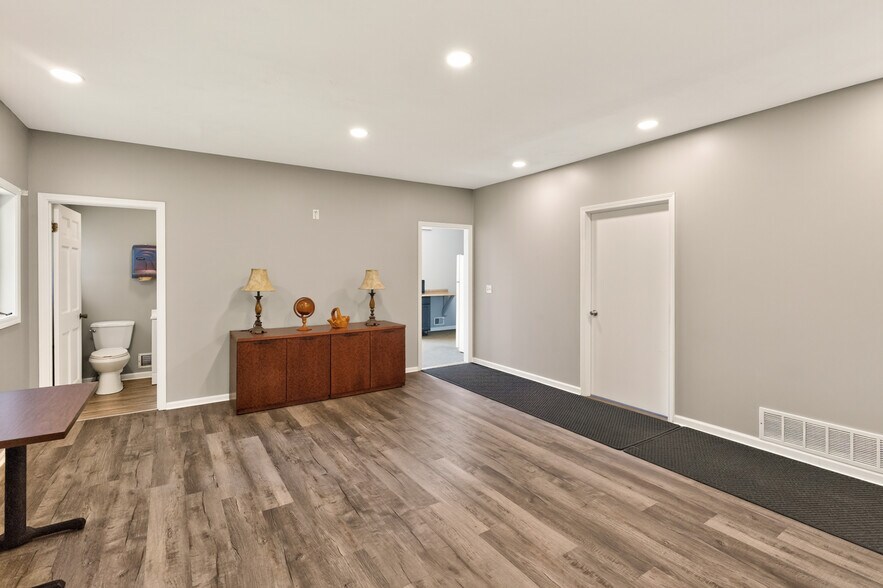 More Photos Of 6107 Loomis Rd, Farmington Office For Sale