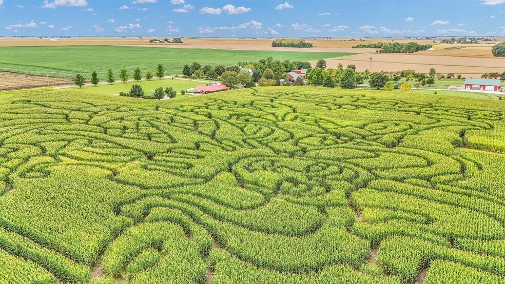 More Photos Of 1356 County Road 2900 N, Rantoul Specialty For Sale