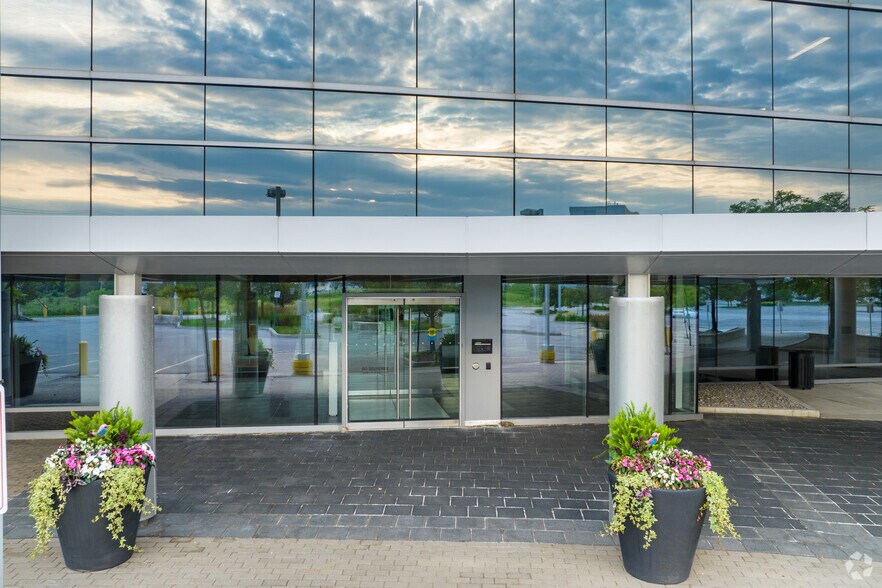 More Photos Of 5060 Spectrum Way, Mississauga Office For Lease