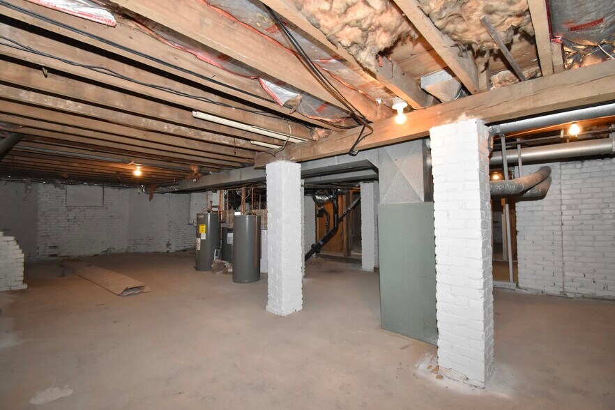 More Photos Of 855 Liberty St, Springfield Apartments For Sale