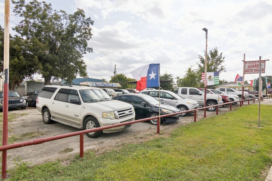 More Photos Of 508 College Ave, South Houston Auto Repair For Sale