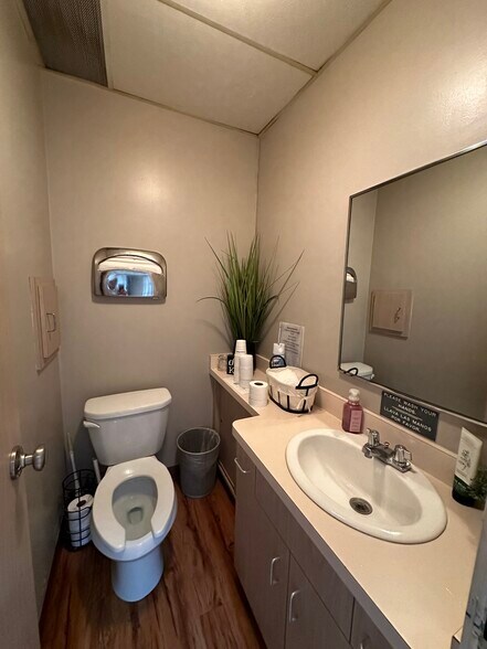 More Photos Of 4950 San Bernardino St, Montclair Medical For Sale