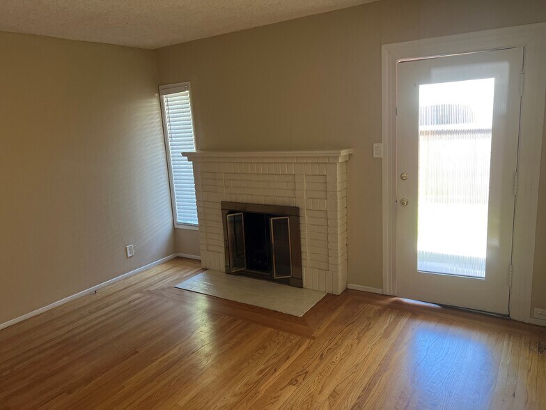 More Photos Of 2729 Byron St, Palo Alto Multifamily For Sale