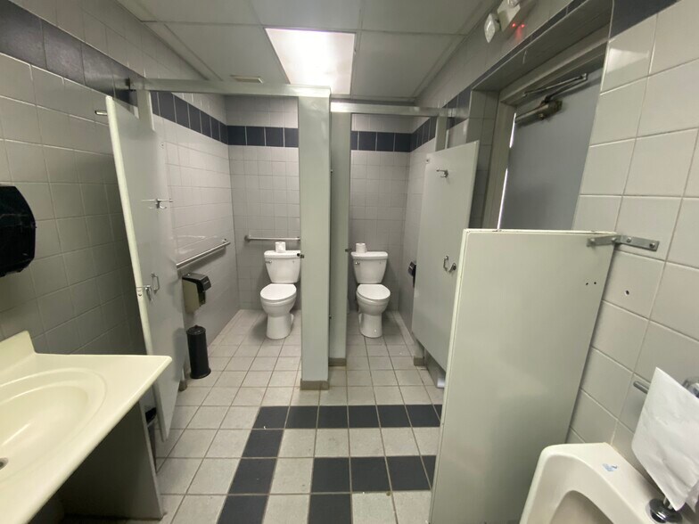 More Photos Of 630 W 17th Pl, Tempe Schools For Lease