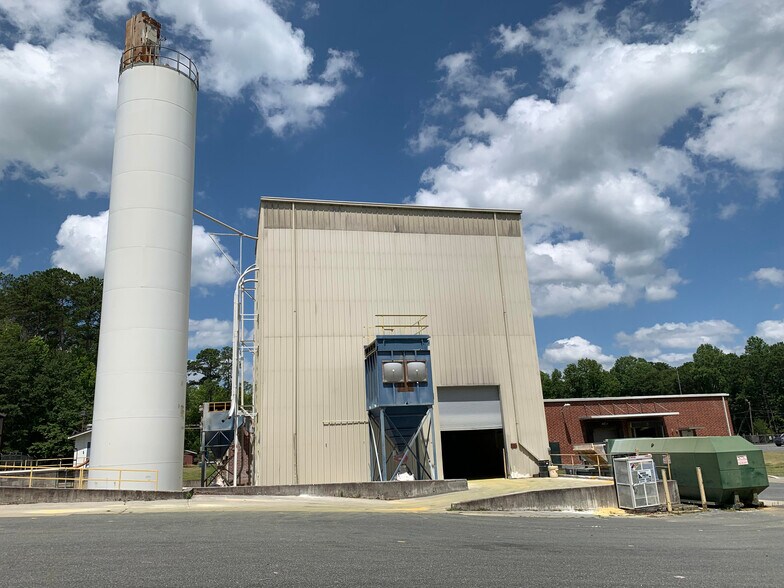 More Photos Of 1001 Nebula Rd, Manchester Manufacturing For Sale