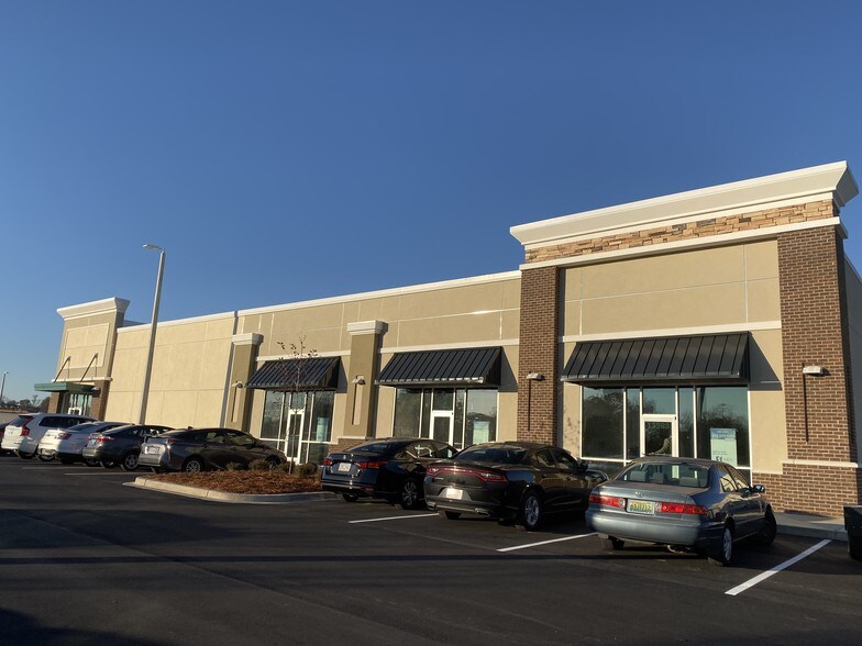 More Photos Of 13556 Highway 69 N, Northport Supermarket For Lease