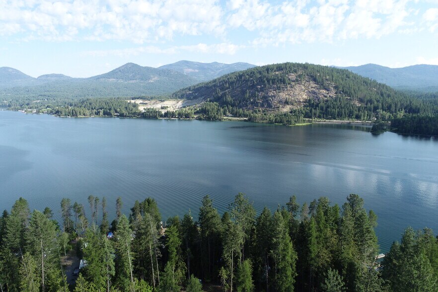 More Photos Of 91 Boat Club Road, Sagle Land For Lease