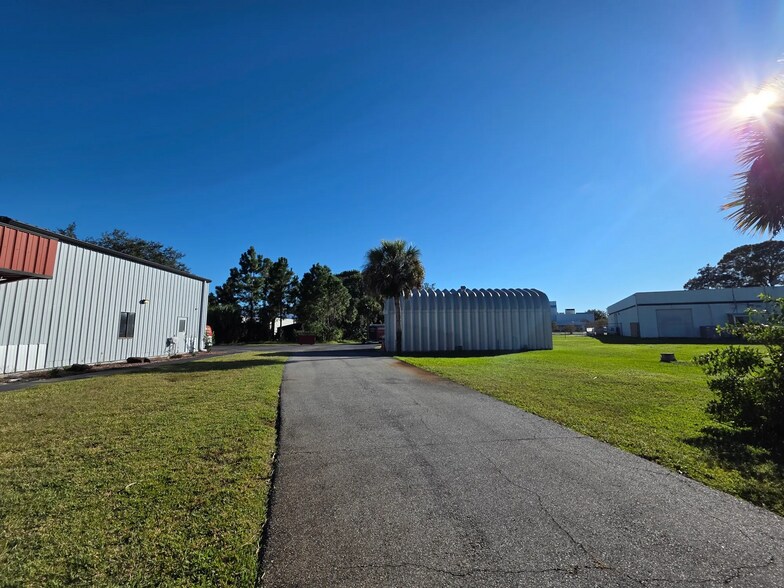 More Photos Of 1605 White Dr, Titusville Warehouse For Sale