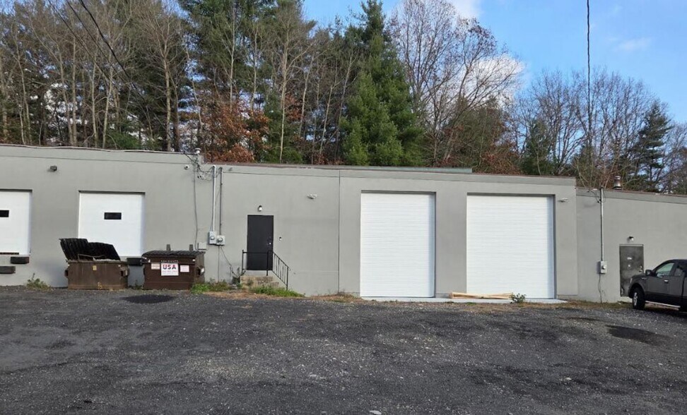 More Photos Of 137 Tosun Rd, Wolcott Warehouse For Lease