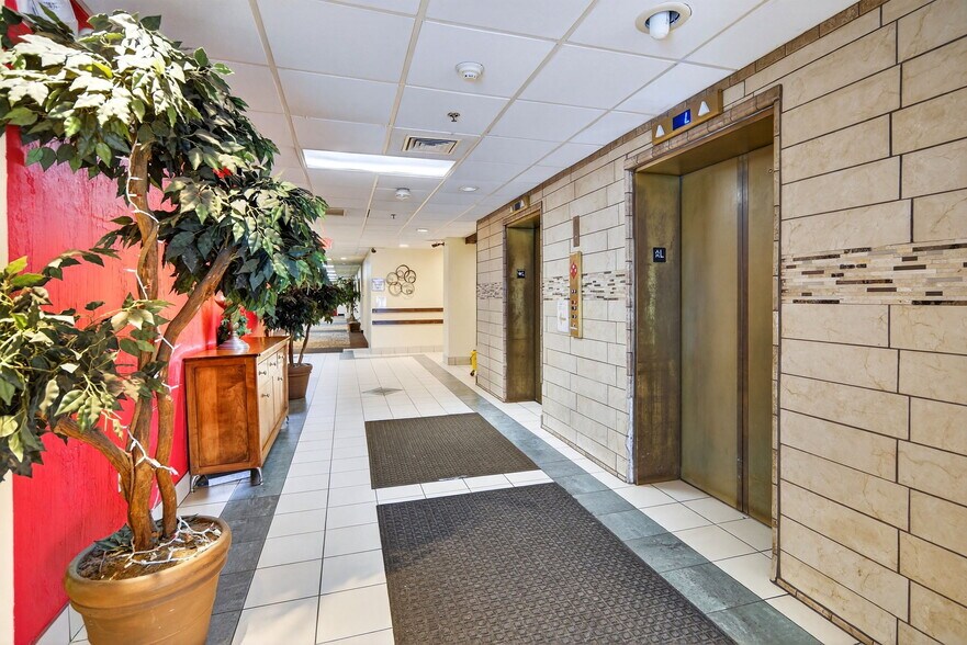 More Photos Of 3 Watervliet Avenue Ext, Albany Hotel For Sale