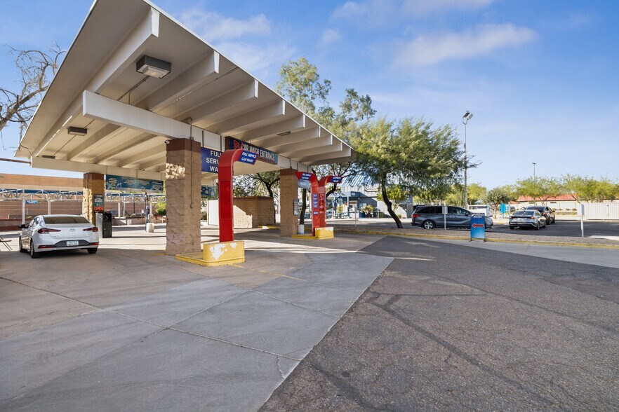 More Photos Of 12621 N Paradise Village Pky W, Phoenix Service Station For Sale