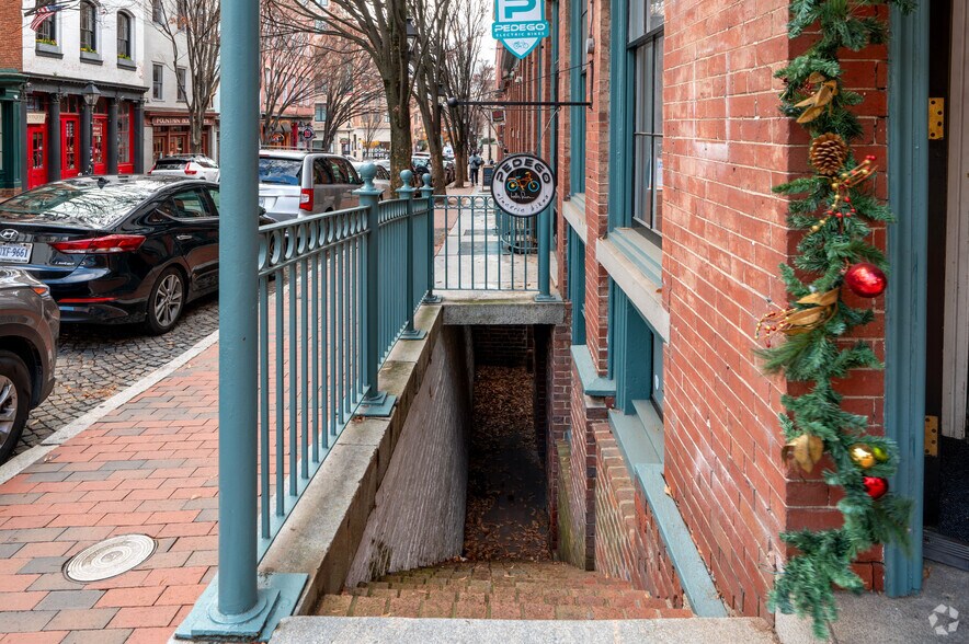 More Photos Of 1301-1307 E Cary St, Richmond Storefront Retail Office For Lease
