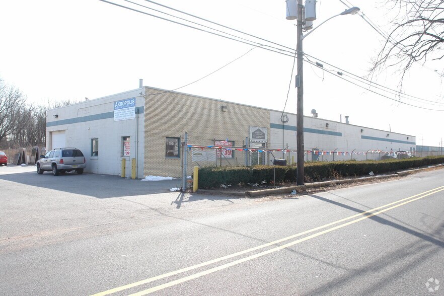 More Photos Of 88 Tyler Pl, South Plainfield Warehouse For Lease