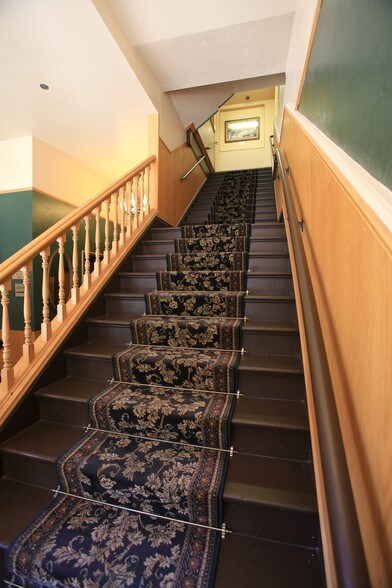 More Photos Of 125 Bridge Pl, Stockton Office For Lease