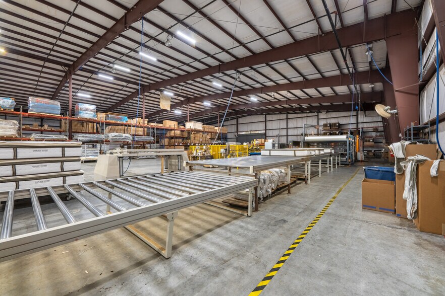 More Photos Of 541 NW Interpark Pl, Port Saint Lucie Manufacturing For Sale
