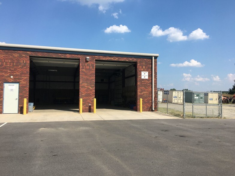 More Photos Of 4950 Stough Rd SW, Concord Flex For Sale