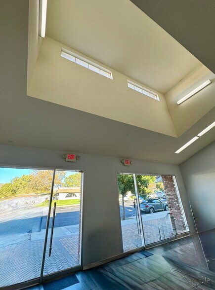 More Photos Of 3320 E Thousand Oaks Blvd, Westlake Village Restaurant For Lease