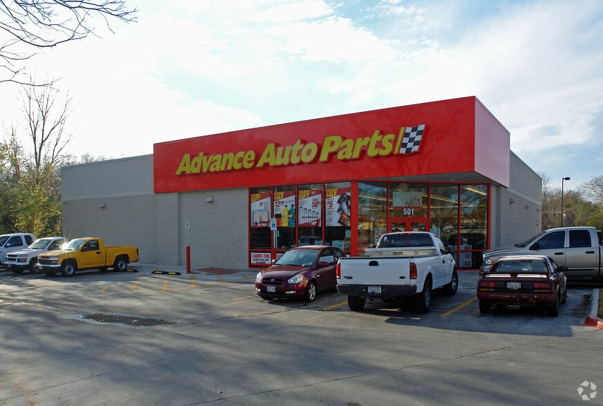 More Photos Of 501 W Stassney Ln, Austin Freestanding For Lease