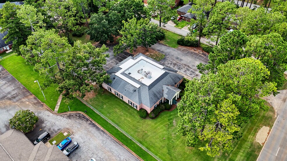More Photos Of 127 N Westover Blvd, Albany Office For Sale