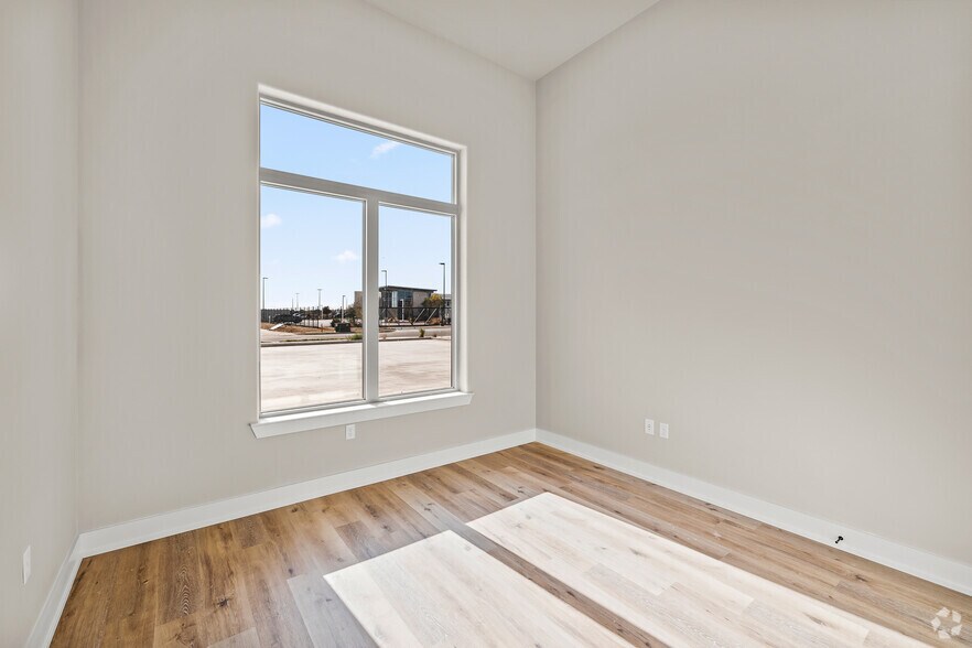 More Photos Of 3218 140th St, Lubbock Office For Sale