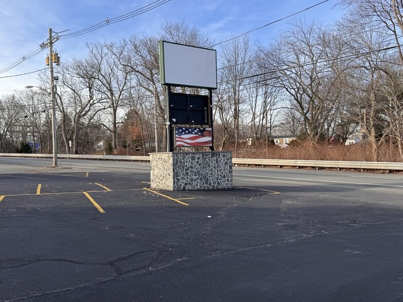 More Photos Of 265 Newbury St, Peabody Office For Lease