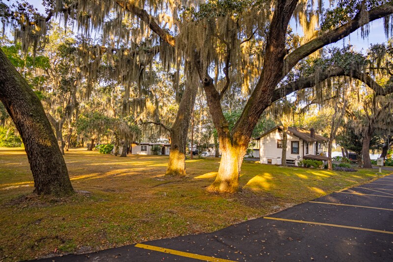 More Photos Of 8105 W Colonial Dr, Orlando Apartments For Sale