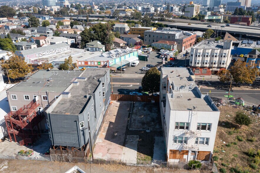 More Photos Of 2321-2323 San Pablo Ave, Oakland Warehouse For Sale