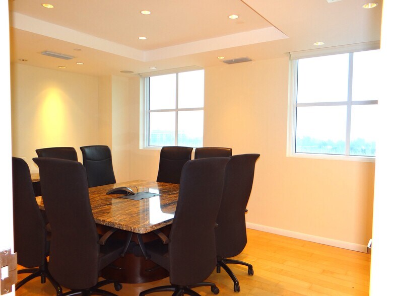 More Photos Of 3363 NE 163rd St, North Miami Beach Medical For Sale