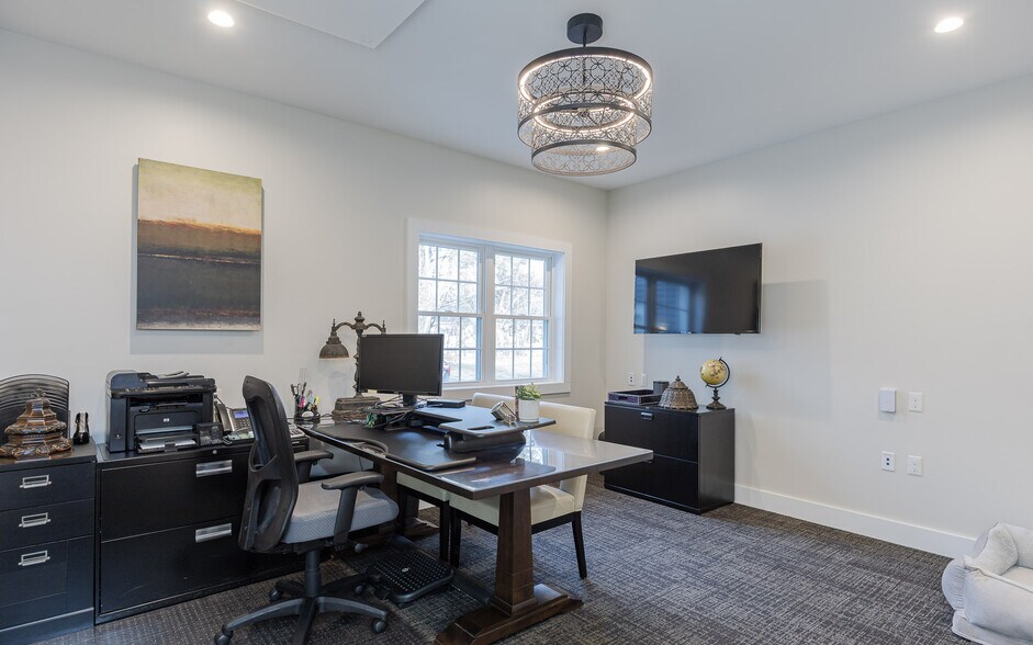 More Photos Of 6 Ames Plaza Ln, Walpole Office For Sale