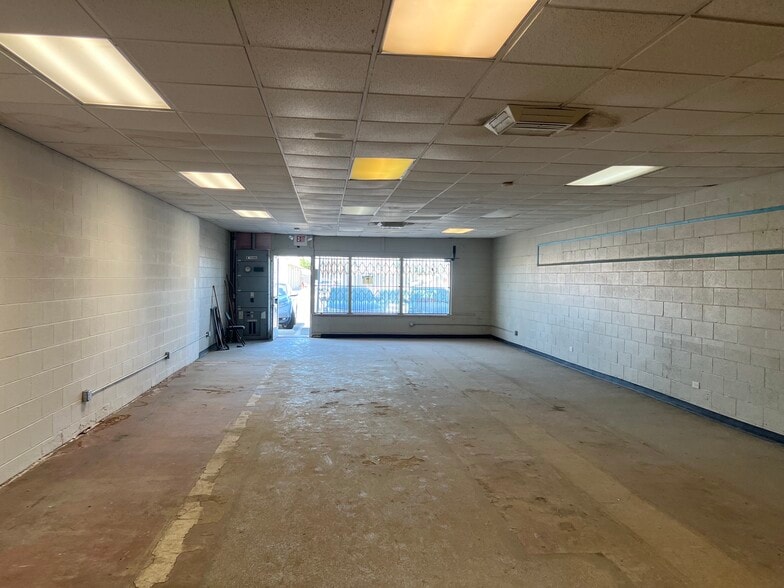 More Photos Of 2200 S Chester Ave, Bakersfield Freestanding For Sale