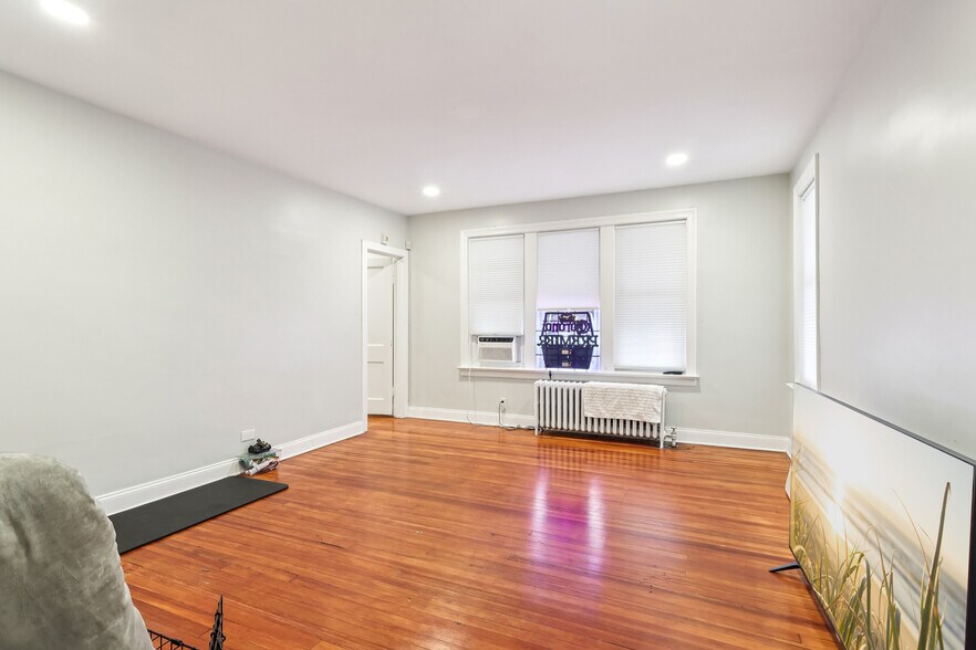 More Photos Of 1600 Hamilton Ave, Hamilton Storefront Retail Residential For Sale