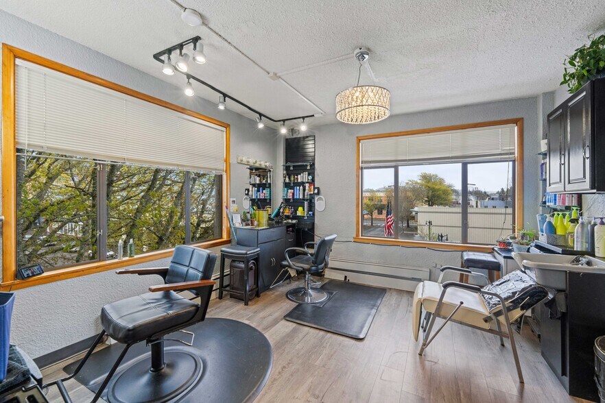 More Photos Of 340 Central Ave, Coos Bay Medical For Sale