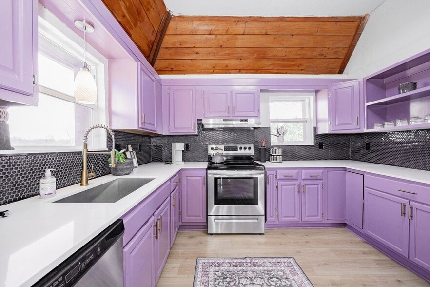 More Photos Of 691 Bear Rd, Van Alstyne Specialty For Sale