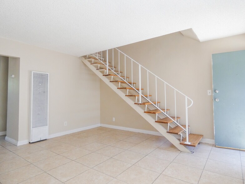 More Photos Of 5220 Pacific Ave, Long Beach Multifamily For Sale