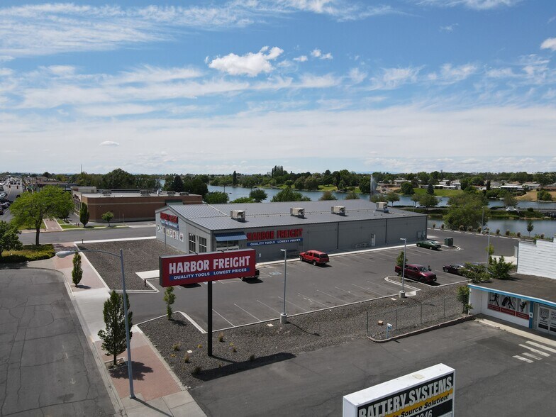 Primary Photo Of 304 E Broadway, Moses Lake General Retail For Sale