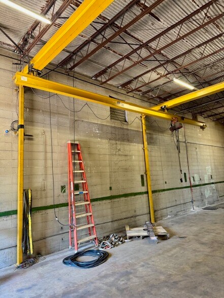 More Photos Of 7121 Cockrill Bend Blvd, Nashville Warehouse For Lease