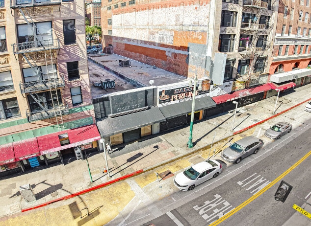 More Photos Of 525 S Broadway, Los Angeles Storefront For Lease