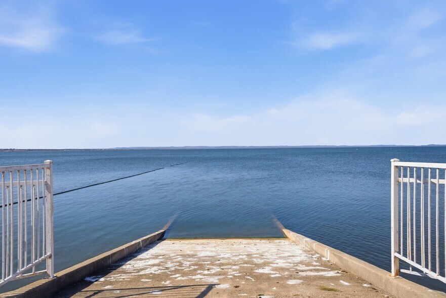 More Photos Of 18617 E State Highway 29, Buchanan Dam Apartments For Sale