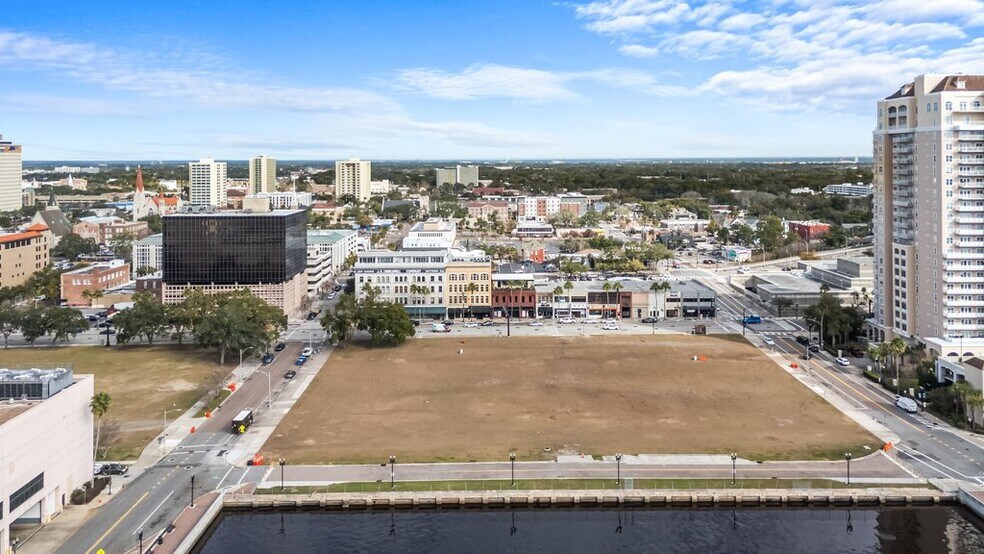 More Photos Of 315 E Bay St, Jacksonville Office For Lease