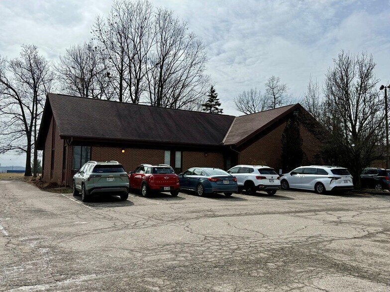 More Photos Of 2250 Village Mall Dr, Mansfield Office For Sale