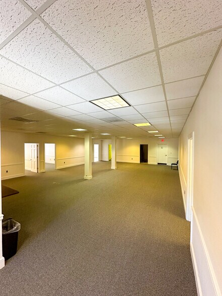 More Photos Of 505 S Main St, Laurinburg Bank For Lease