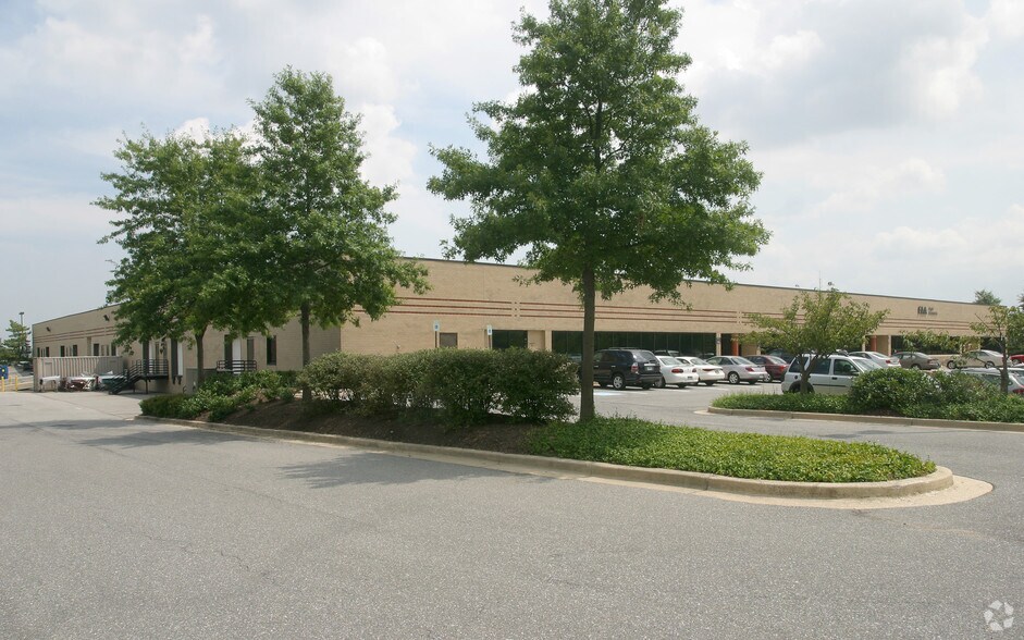 More Photos Of 910 Cromwell Park Dr, Glen Burnie Unknown For Lease